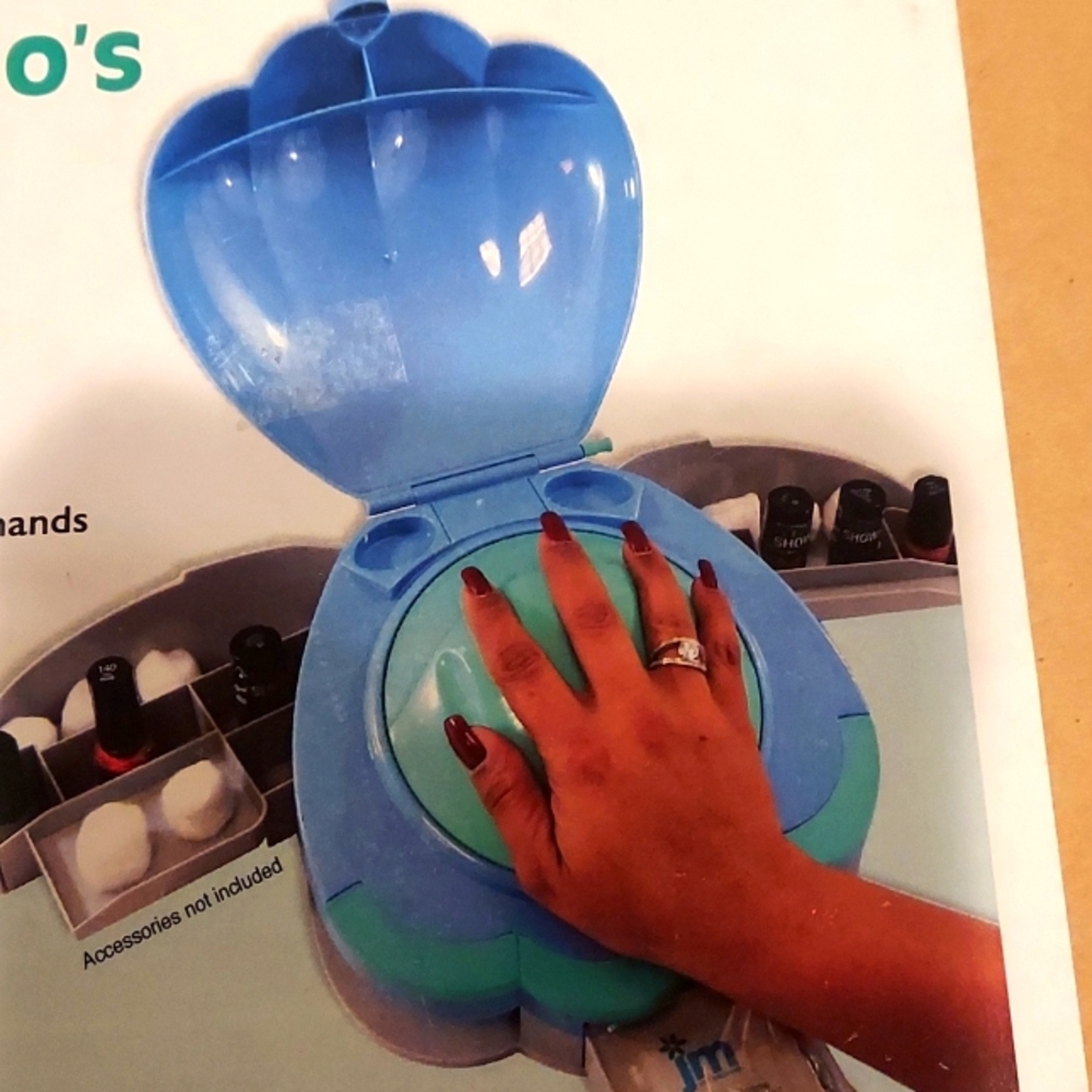 Hand shell for manicure